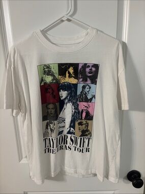 Taylor Swift White Short-Sleeve Graphic Tour Tee